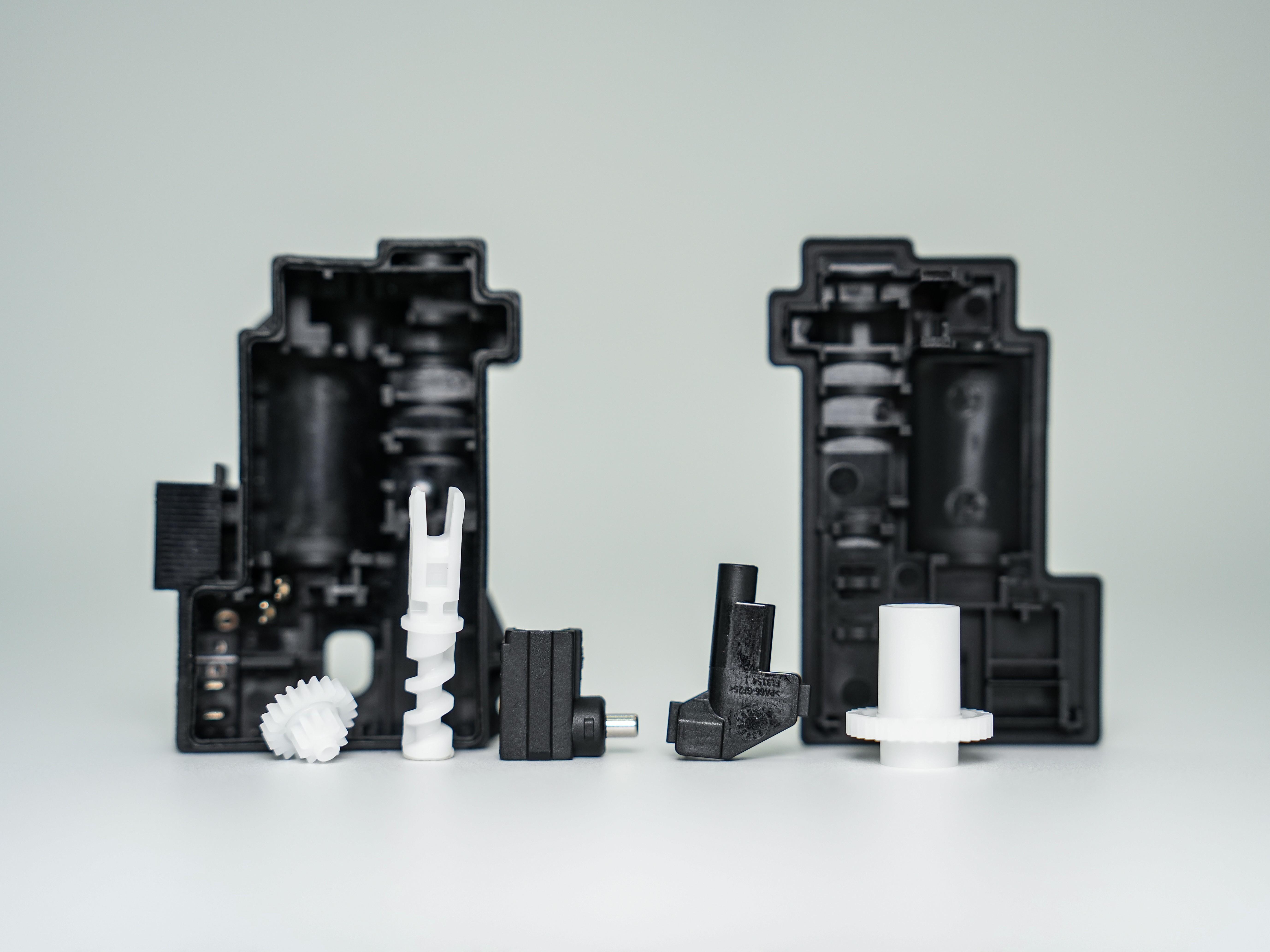 充電(diàn)槍防脫鎖總成